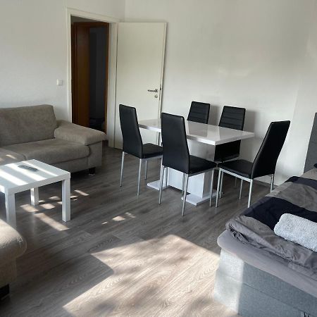 Apartment Gross 4 Zimmer 8 Einzelbetten Stellplatz Wifi Essen Luaran gambar