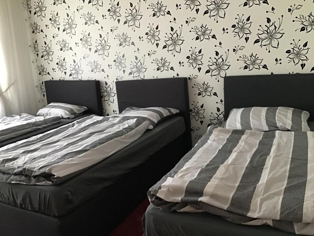 Apartment Gross 4 Zimmer 8 Einzelbetten Stellplatz Wifi Essen Luaran gambar