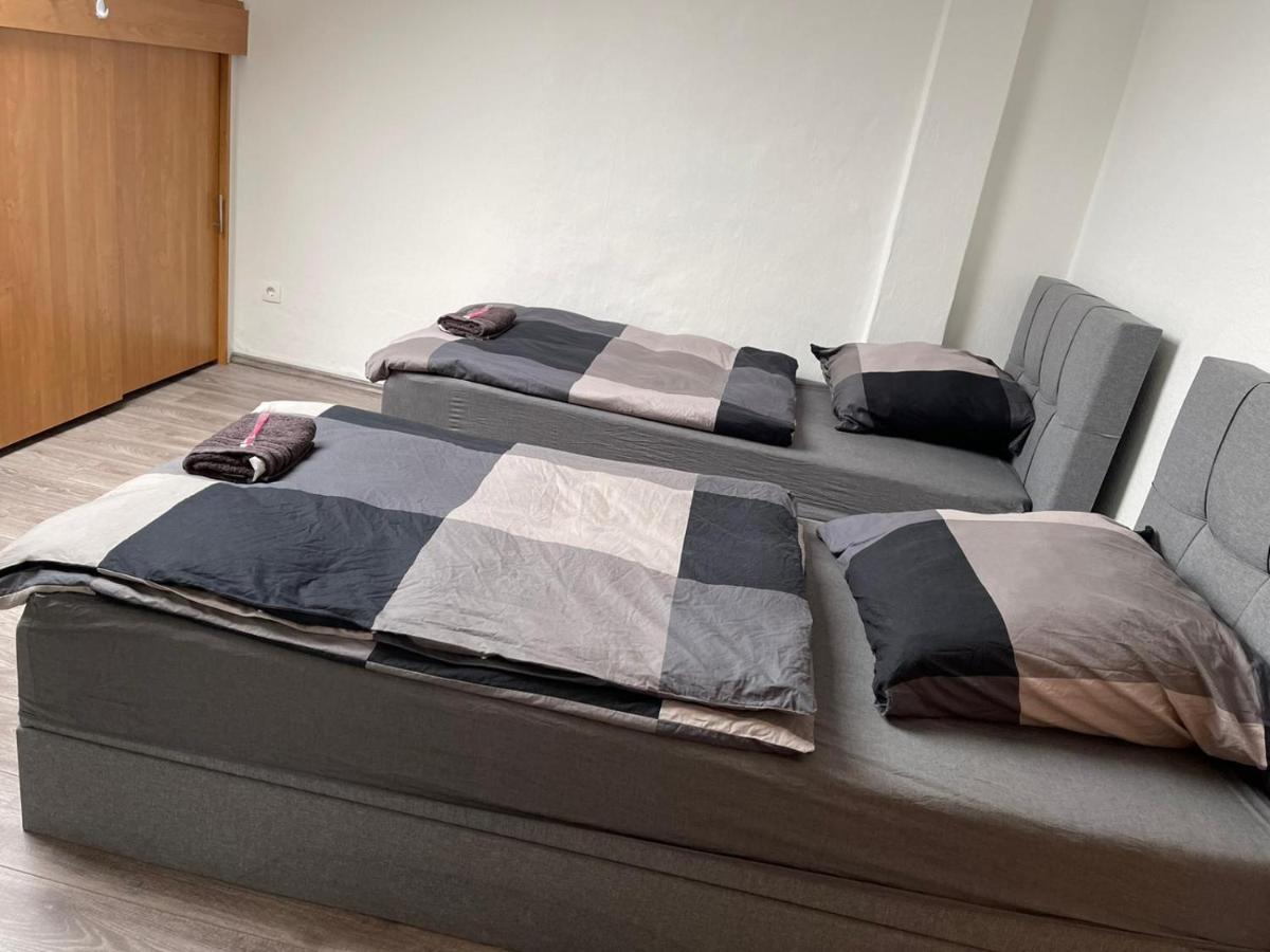 Apartment Gross 4 Zimmer 8 Einzelbetten Stellplatz Wifi Essen Luaran gambar